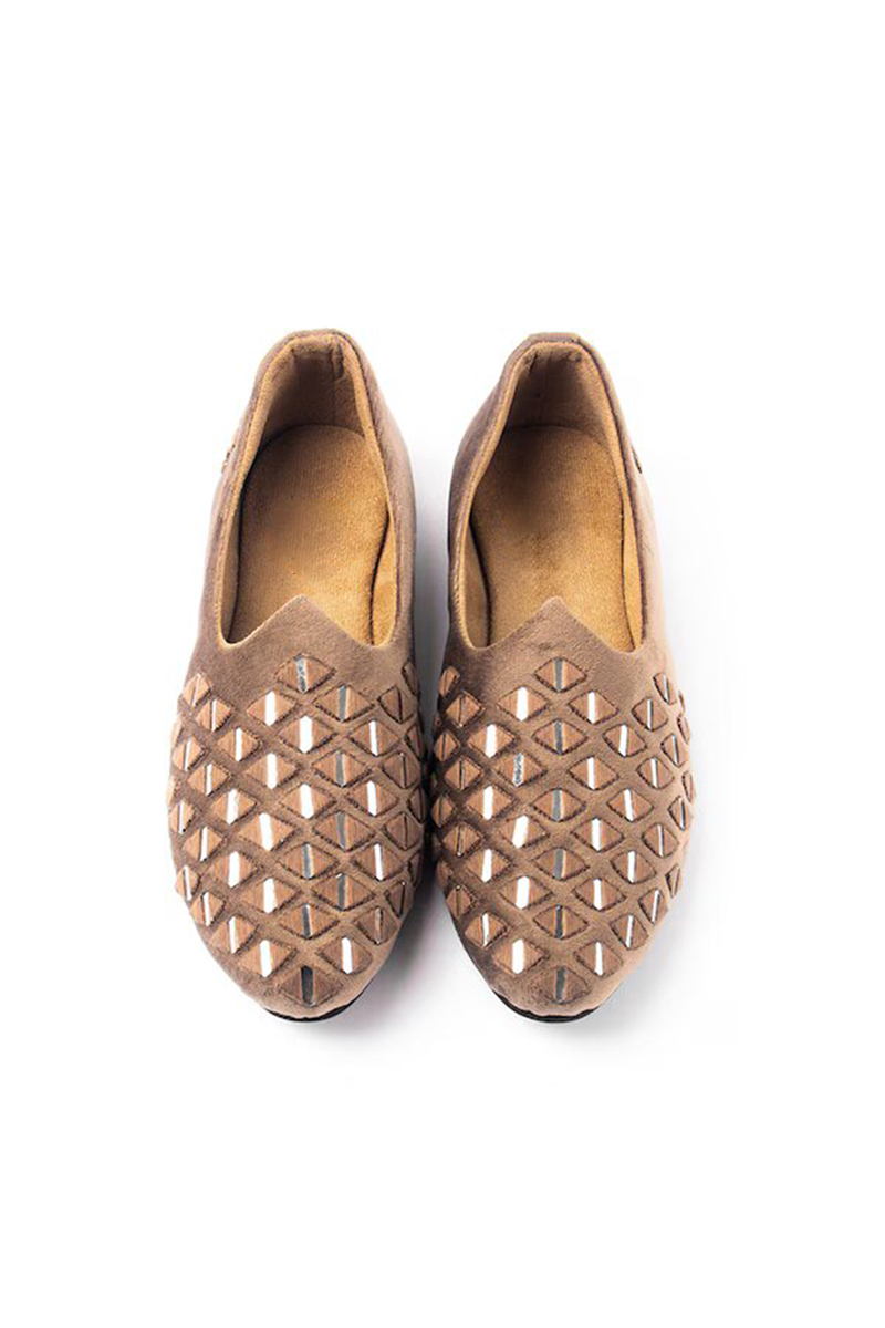 Beige Men's Velvet Mirror Embroidered Mojari