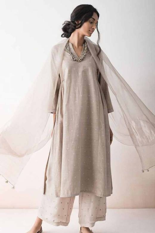 india cotton dresses Peach Embroidered Tiered Maxi Dress up and stylish puff sleeves. Indian Cotton Dresses: Shop Comfortable