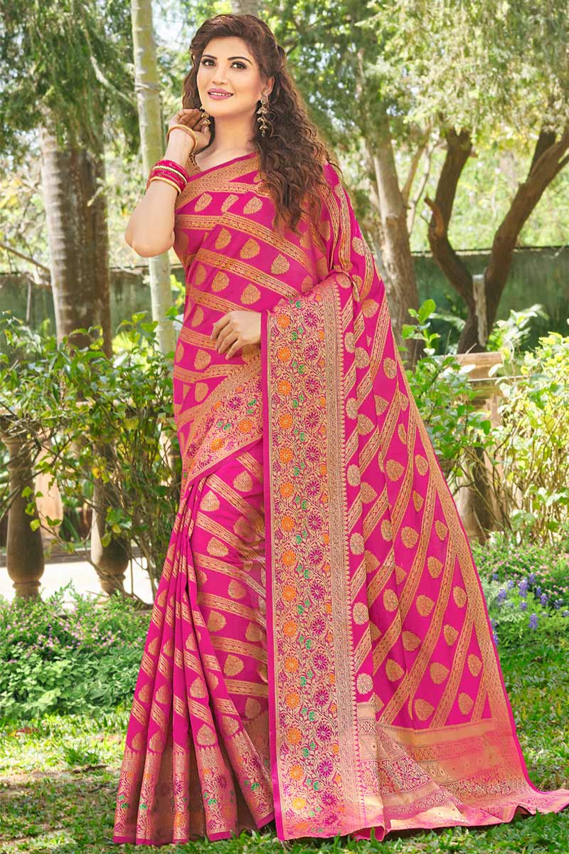 Buy Magenta Sarees for Women by Saree mall Online | Ajio.com