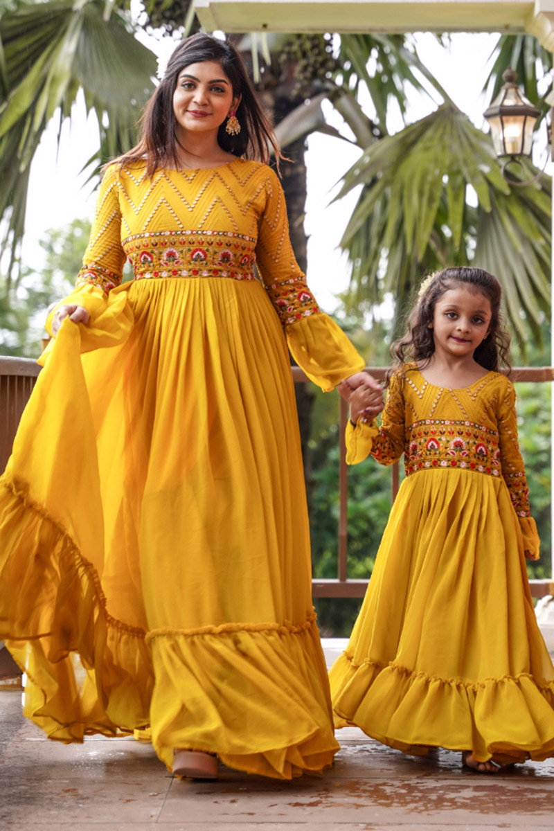 Mother popular and Daughter Yellow Dress