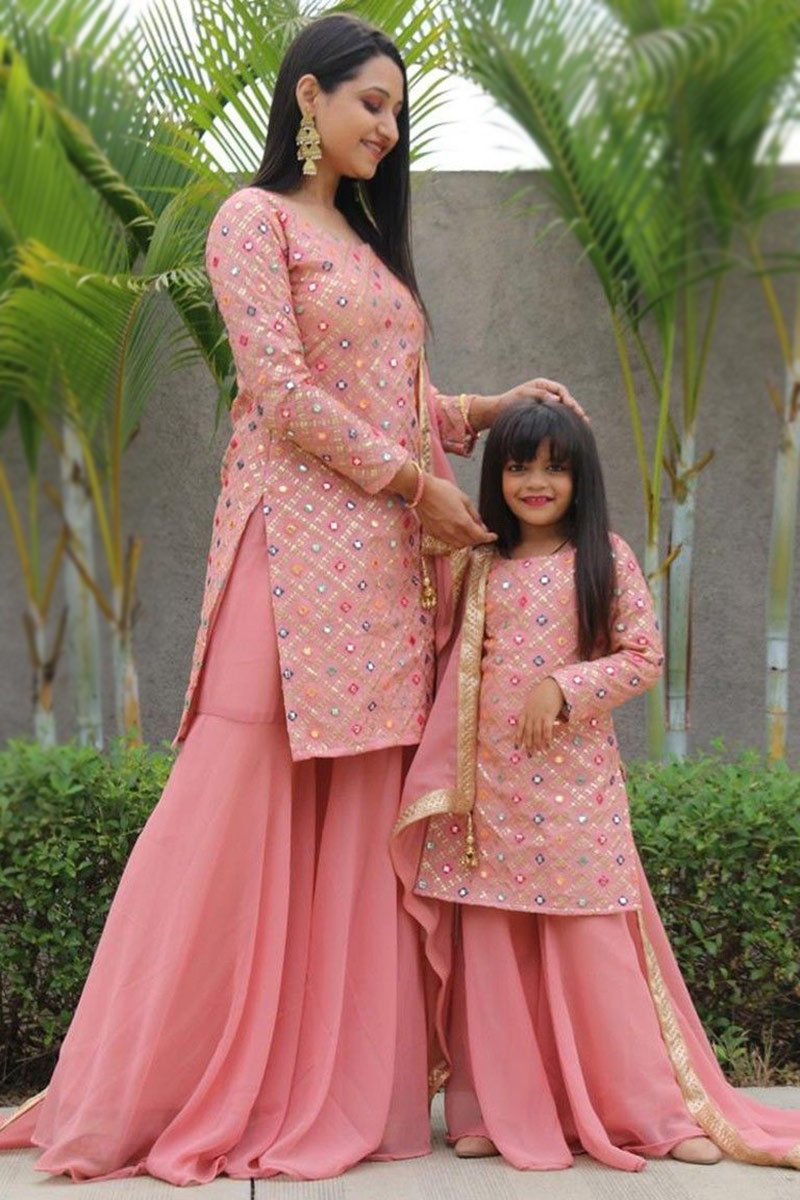 Pink Set Of Mother And Daughter's Clothes Mom And Daughter