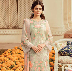 Mehndi Dresses Online
